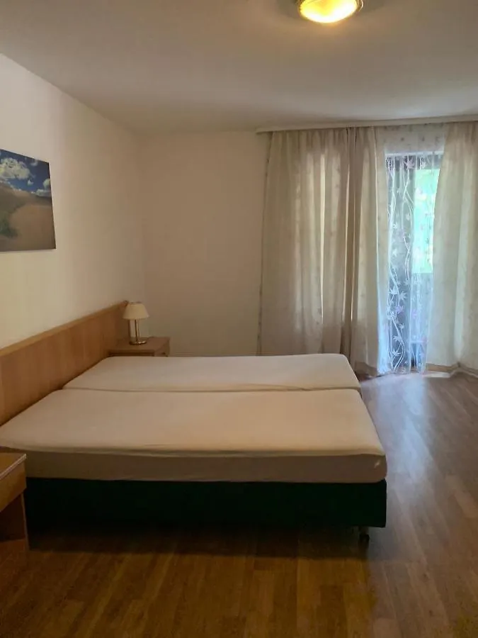 Grando Sukredo Hotel Hamburg